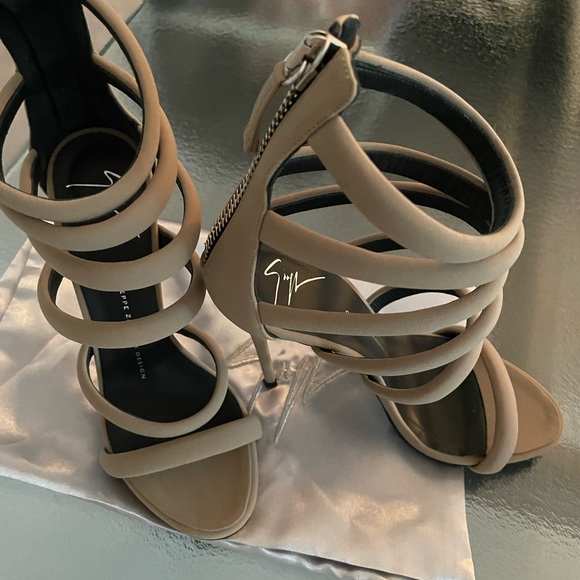 Giuseppe Zanotti platform Mink Suede NEVER WORN - Picture 8 of 14